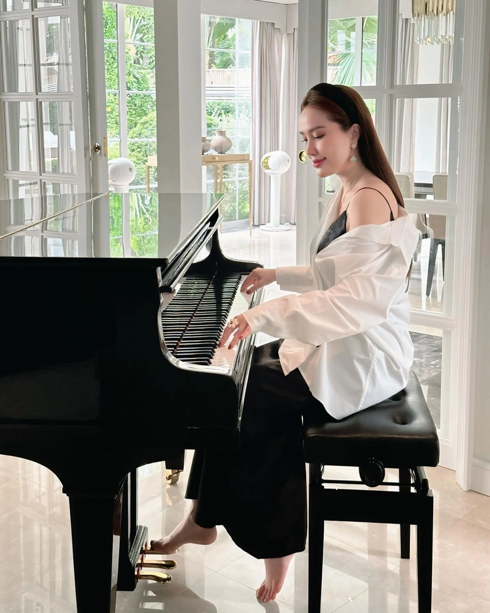 Tìm hiểu Bảo Thy sinh năm và sự nghiệp âm nhạc rực rỡ