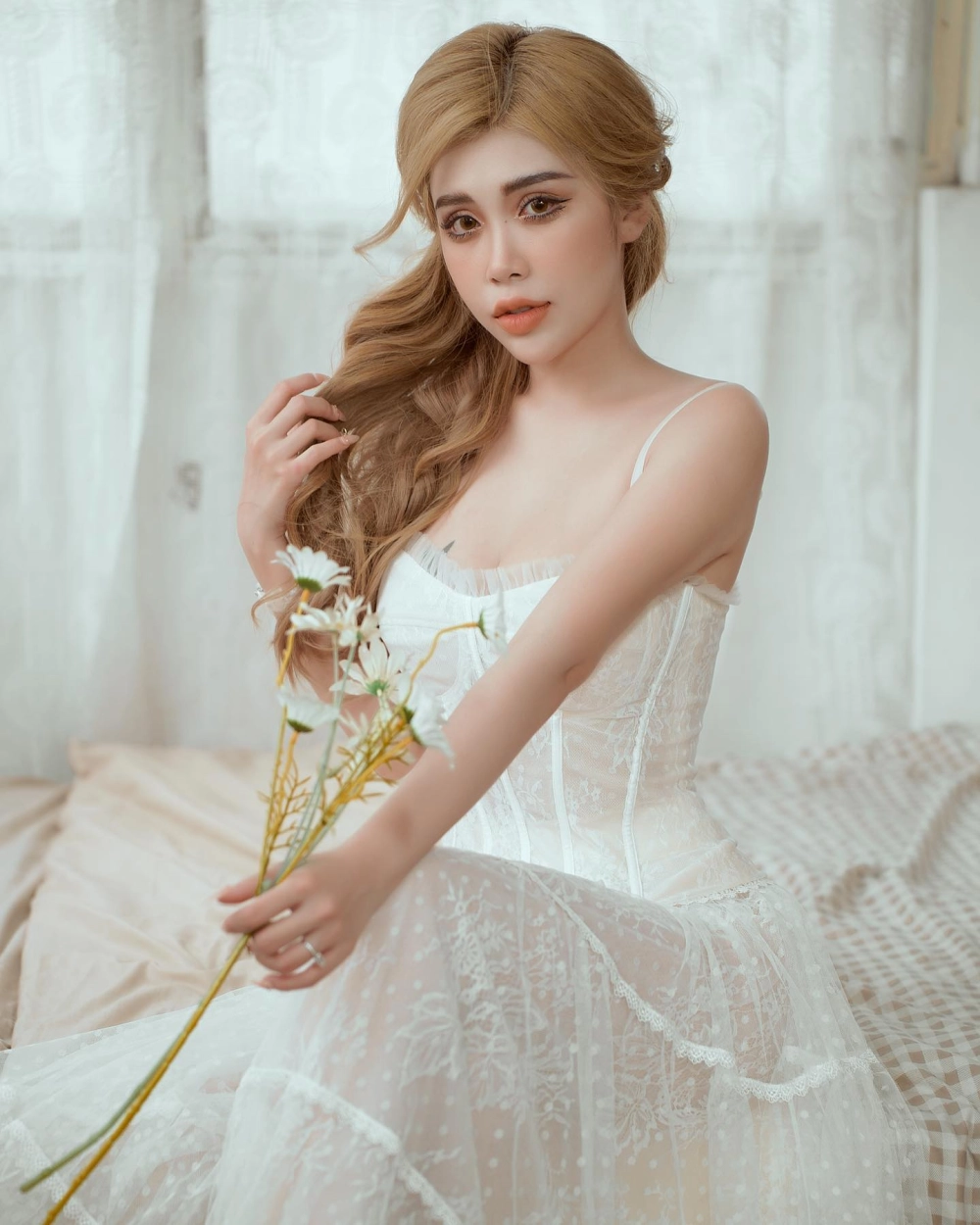 Bảo Trân official theo dõi hành trình nghệ thuật trên YouTube 