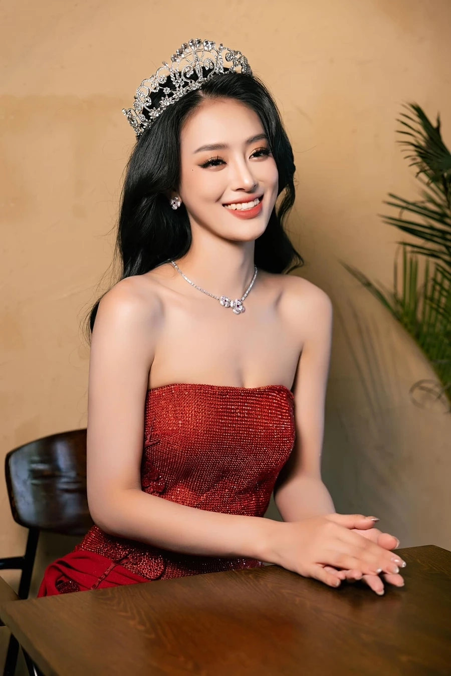Kiểu tóc dễ thương cho tóc dài mang lại vẻ ngoài ngọt ngào tinh tế