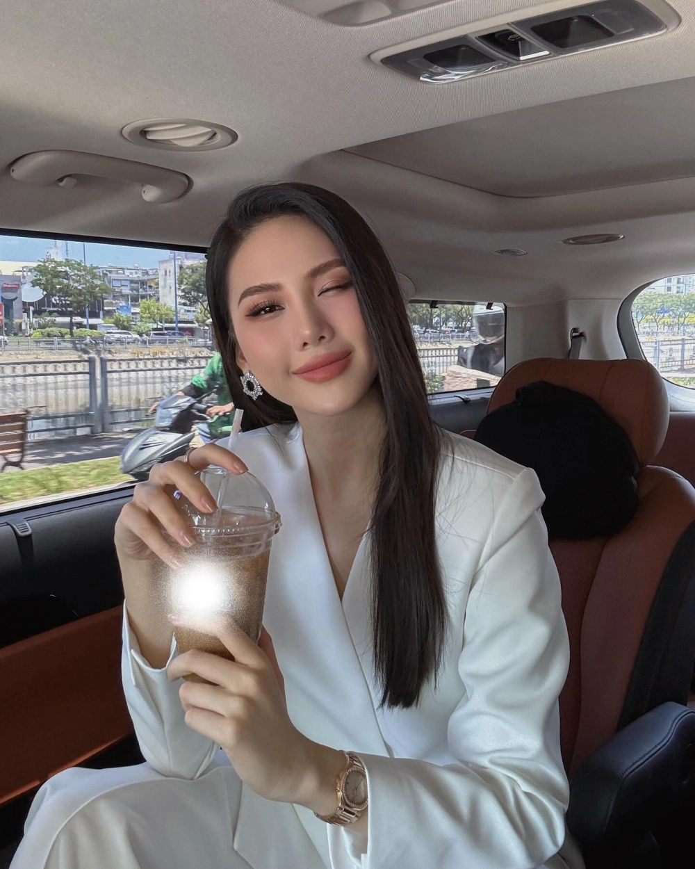 Bùi Quỳnh Hoa sinh năm bao nhiêu 1998 cô nàng 27 tuổi 