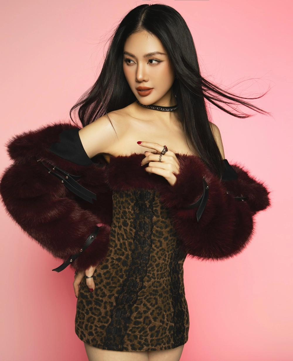 Gái Việt Nam xinh Midu phong cách trong trẻo thanh thoát 