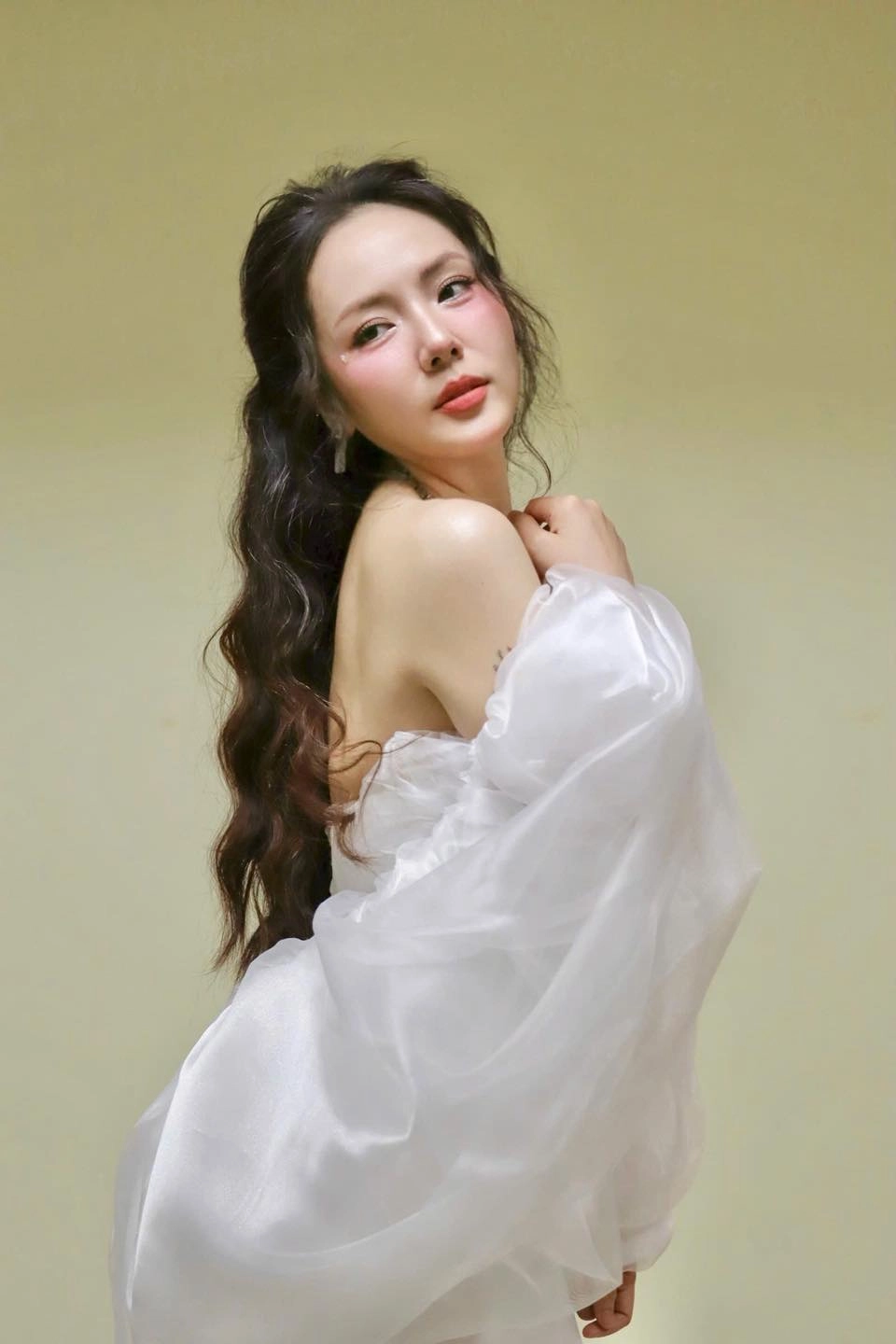 Hinh gai cute thần thái dễ thương ngọt ngào 