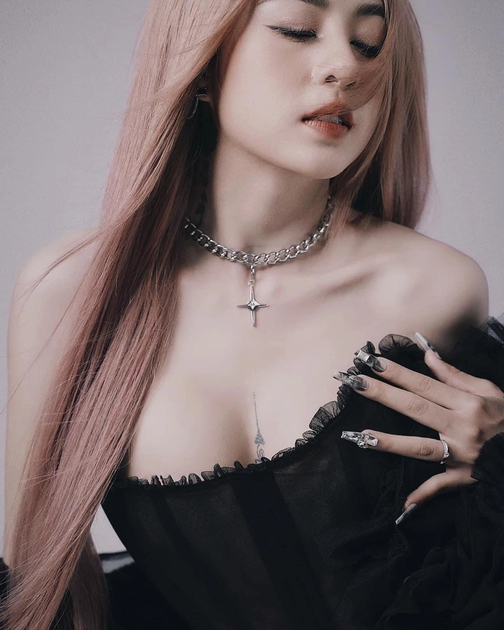 Nhạc Hana Cẩm Tiên remix sôi động, đậm chất nhạc trẻ 