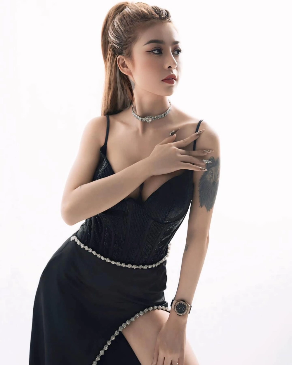 Hana Cẩm Tiên nữ ca sĩ trẻ với loạt hit triệu view Vpop 