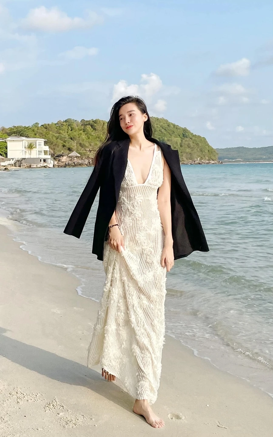 Gợi Cao Thái Hà với phong cách thời trang táo bạo và cuốn hút