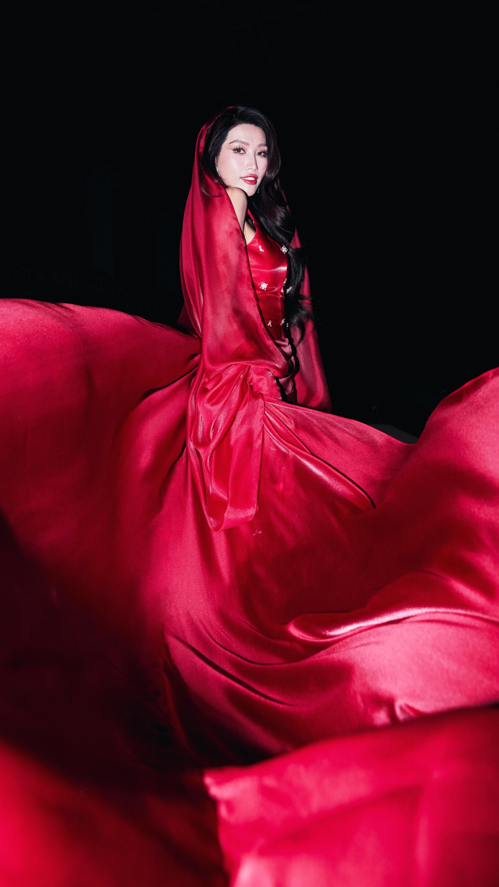 Người mẫu Chế Nguyễn Quỳnh Châu vedette tại New York Fashion Week 