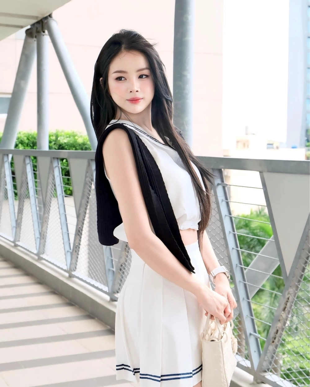 Hình nền gái xinh dễ thương Instagram đáng yêu tươi tắn 