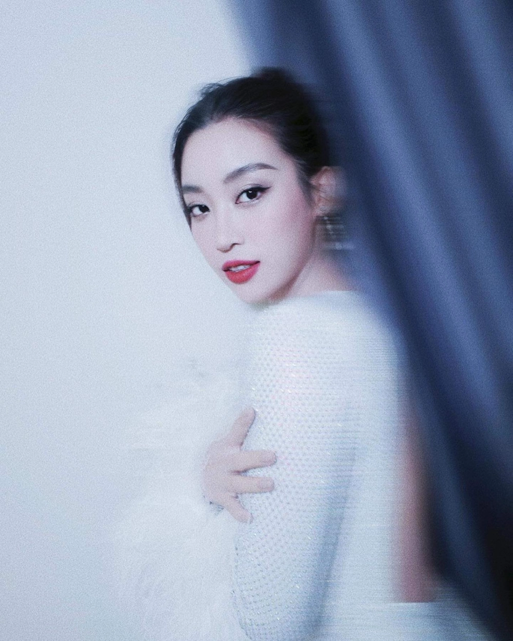 Ảnh đại diện con gái xinh Instagram mắt to dễ thương 