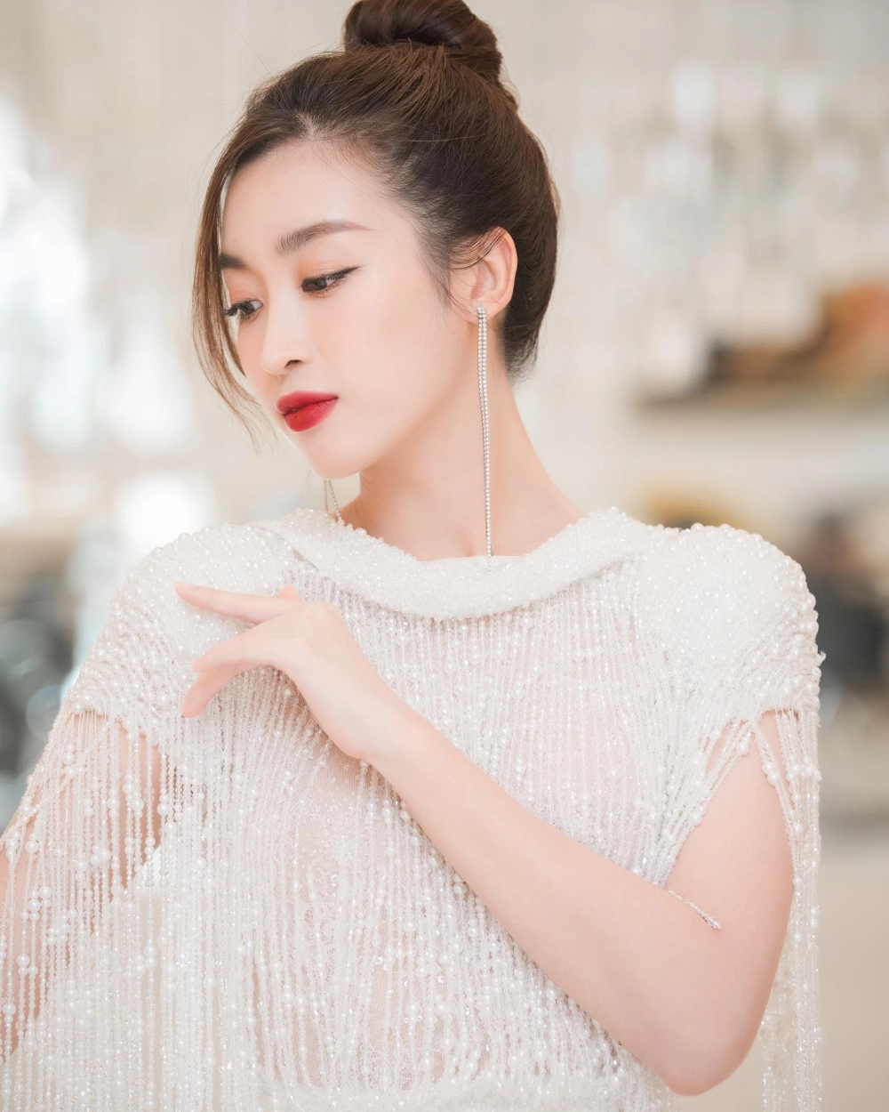 Hình ảnh con gái xinh Instagram phong cách hiện đại 