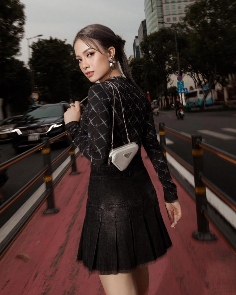 Hà Nội 12 mùa hoa Dương Hoàng Yến ca ngợi vẻ đẹp thủ đô 