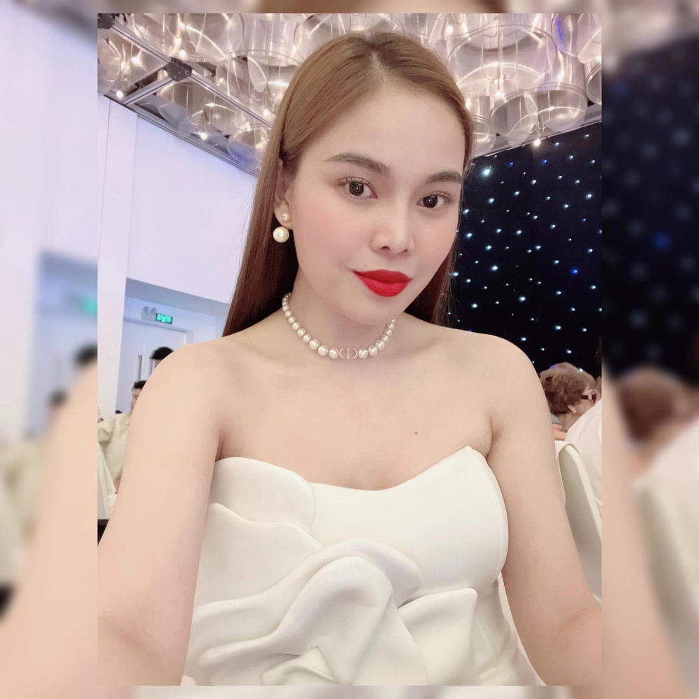 Phố hoa lệ Giang Hồng Ngọc gợi cảm xúc trong từng giai điệu nhẹ nhàng