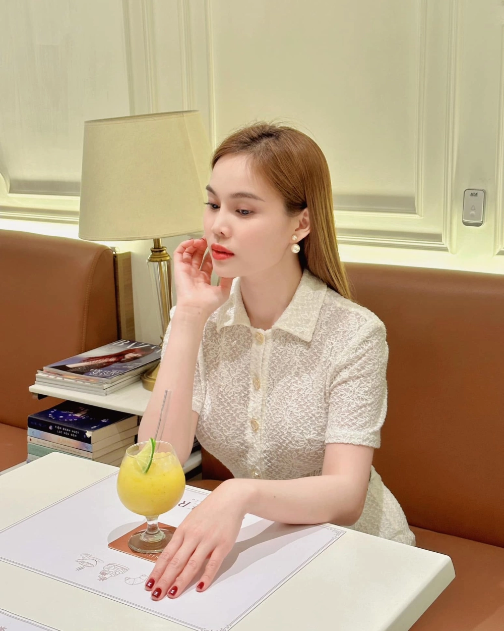Giang Hồng Ngọc chị đẹp ghi điểm với phong cách và thần thái