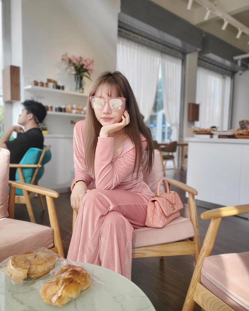 Ca nhạc Hari Won, hành trình chinh phục khán giả Việt