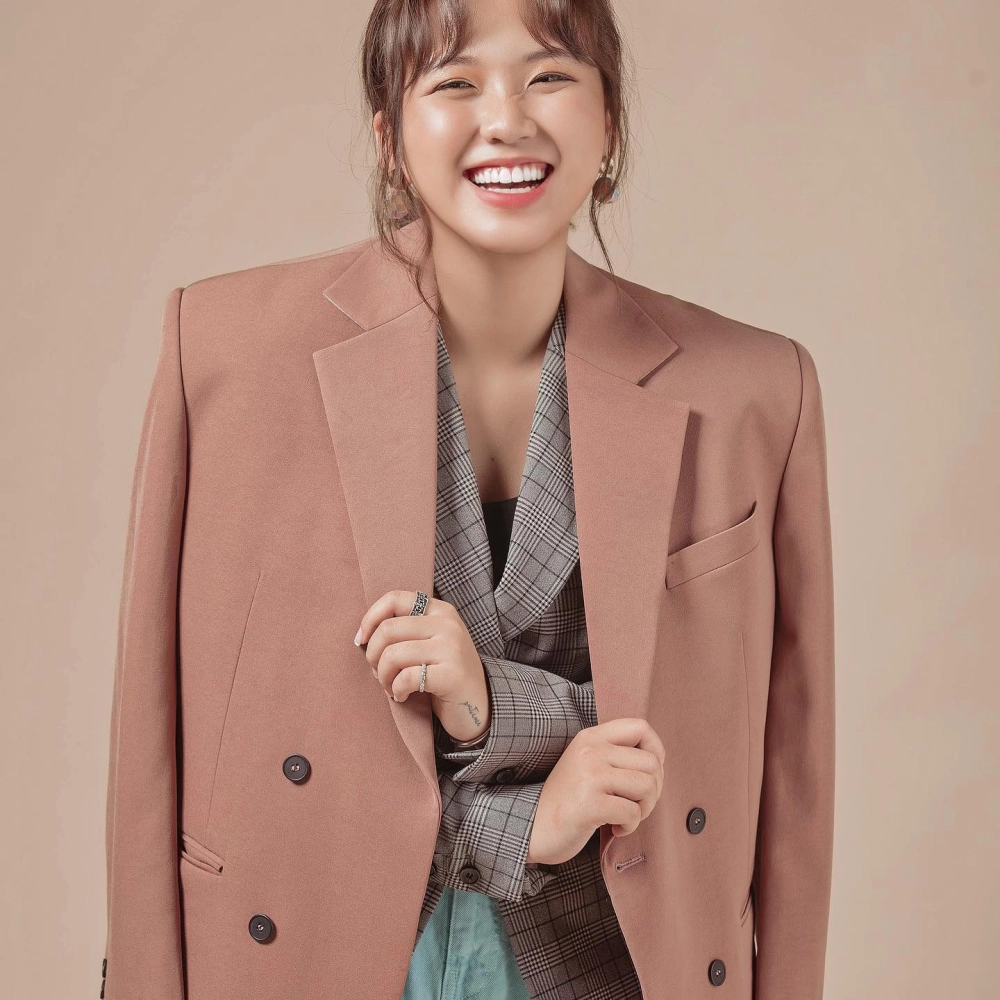 Avatar vẽ cô gái đơn giản cute phong cách kawaii 