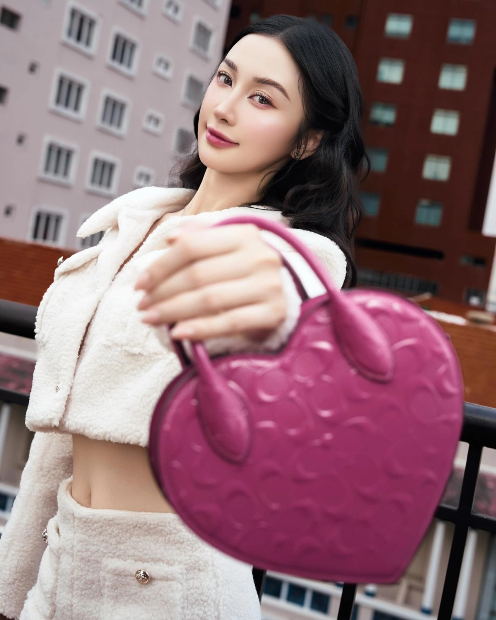 Hình ảnh học đường tiết lộ Jun Vũ học trường nào