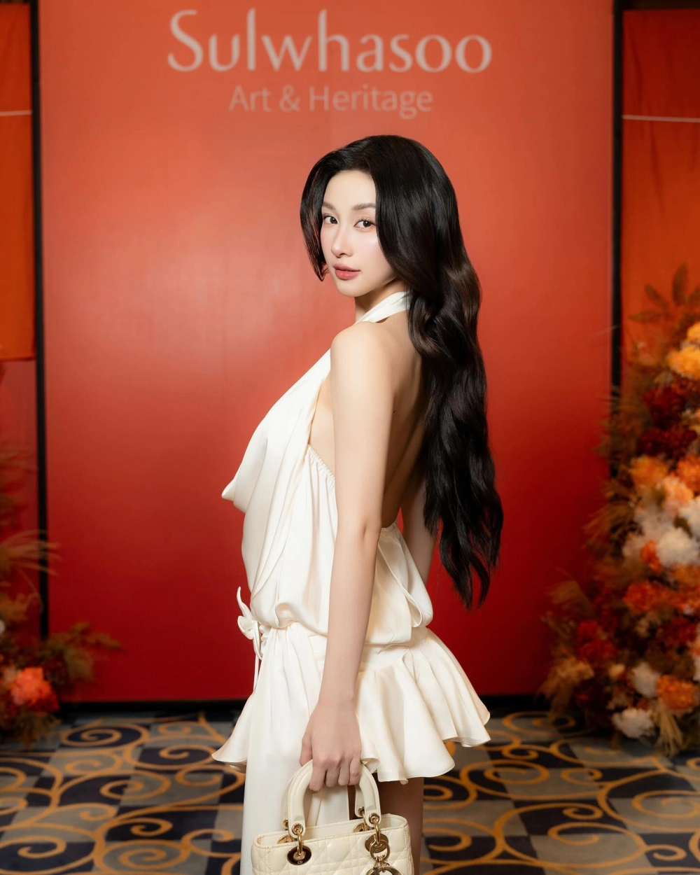 Follow để xem ảnh độc quyền từ TW Jun Vũ mới nhất