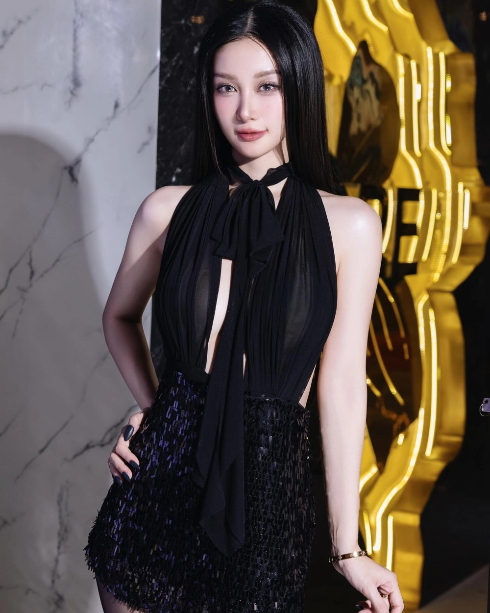 Loạt ảnh dễ thương khi Jun Vũ nói tiếng Thái đầy tự nhiên