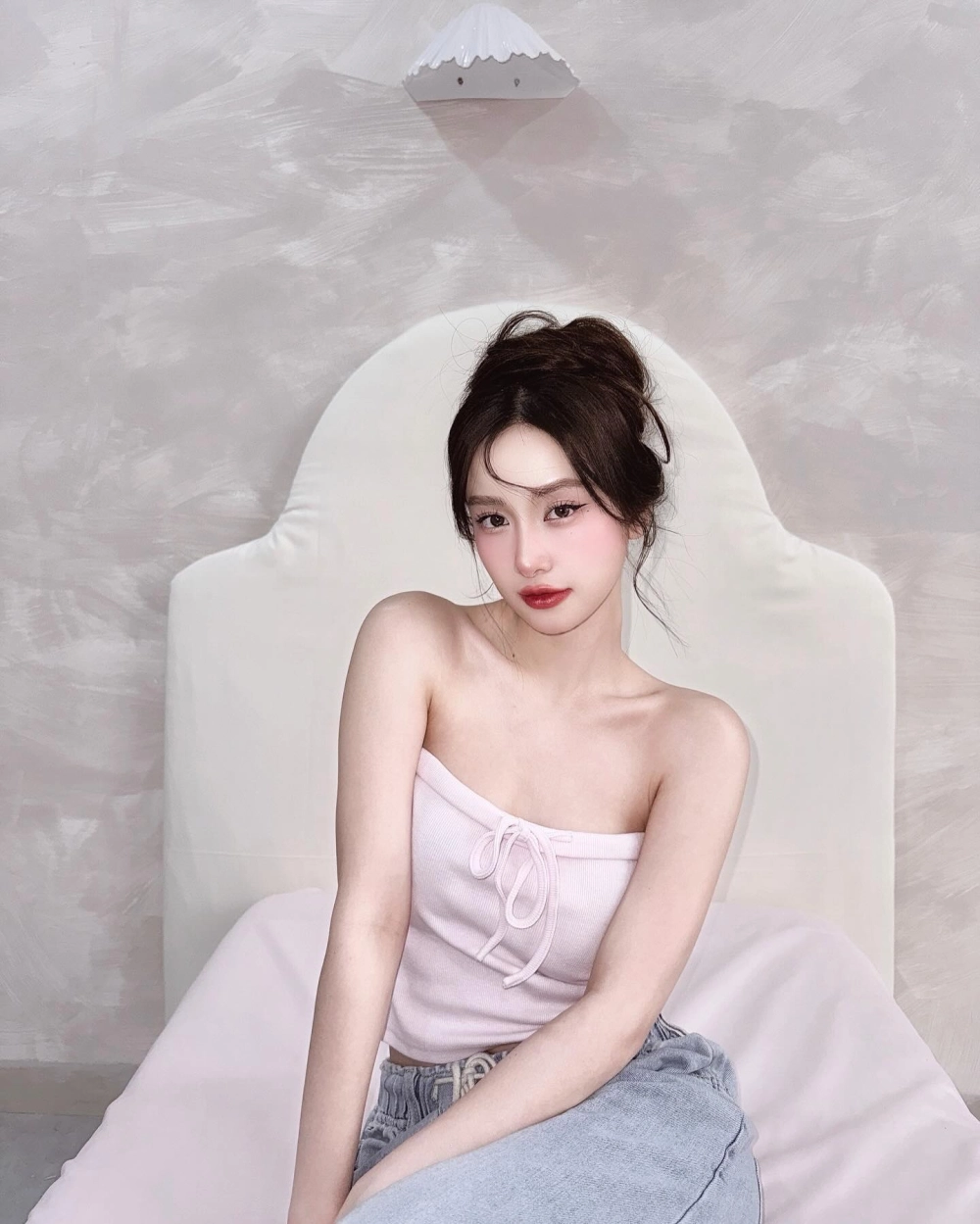 Cùng xem ảnh minh họa cho tiểu sử Jun Vũ qua từng giai đoạn