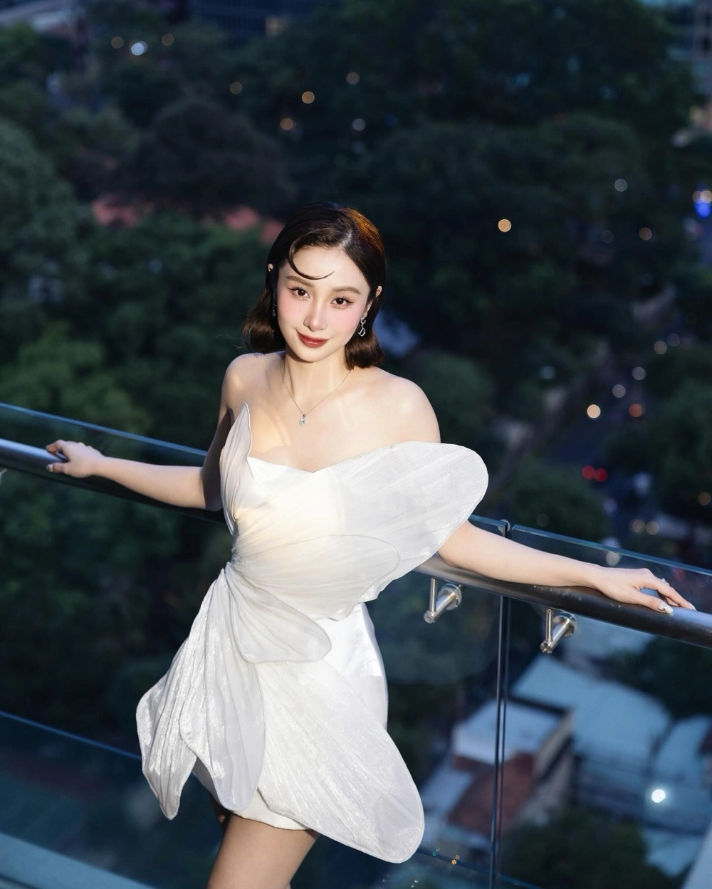 Top hình ảnh từ phim Jun Vũ khiến fan không thể rời mắt