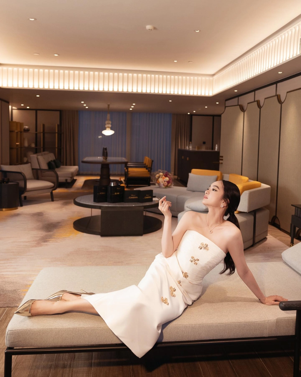 Visual đỉnh cao và Kaity Nguyễn body khiến dân mạng trầm trồ