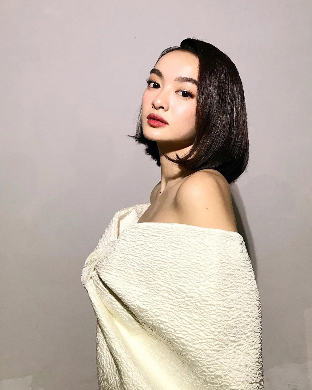 Hình thể chuẩn chỉnh với Kaity Nguyễn số đo 3 vòng hoàn hảo