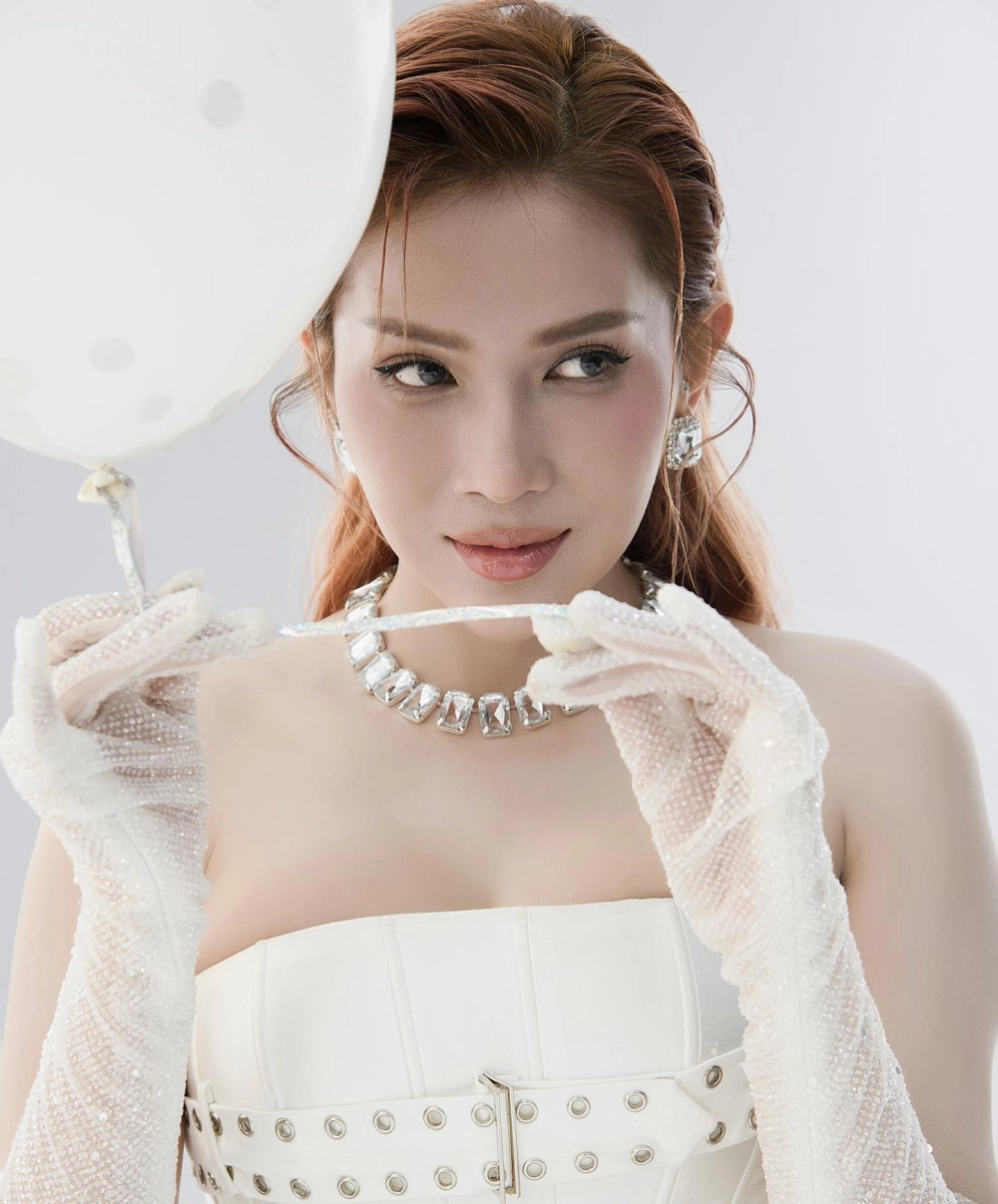Khả Như 2 ngày 1 đêm mang tiếng cười tự nhiên 