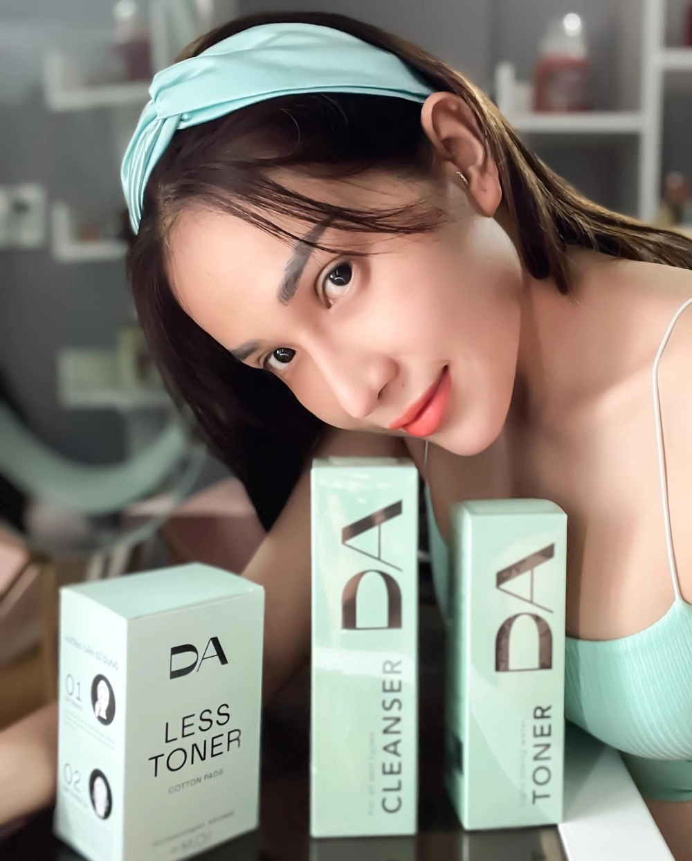 Khả Như học vấn tốt nghiệp Đại học Sân Khấu Điện Ảnh 