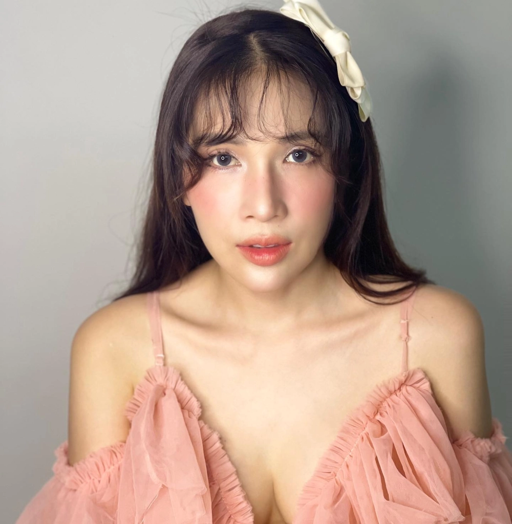 Khả Như ngày xưa khởi nghiệp từ sân khấu Thế Giới Trẻ 