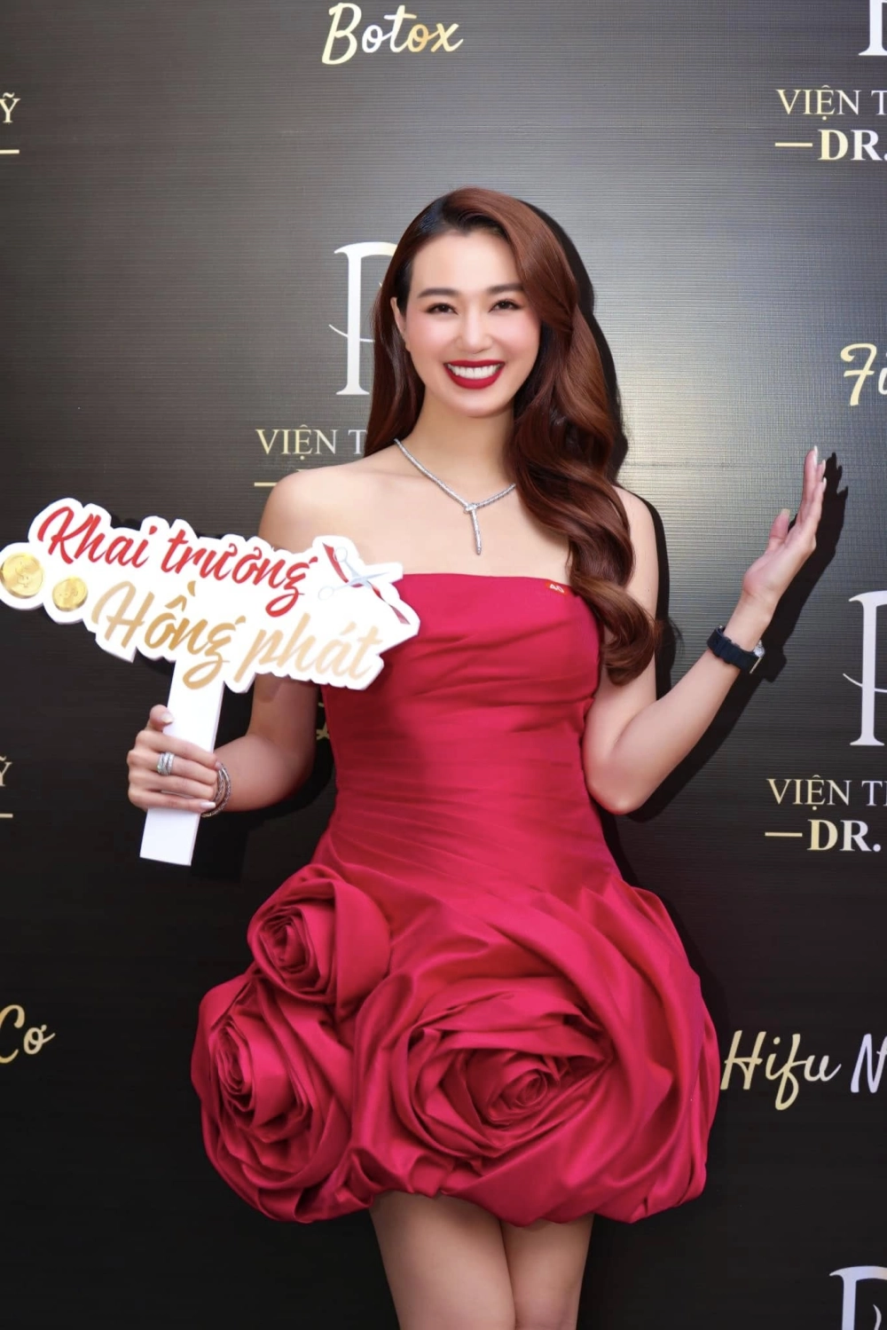 Diễn viên người mẫu Khánh My đa tài từ sàn runway đến màn ảnh