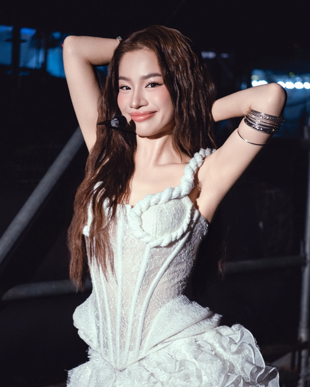 Lâm Bảo Ngọc Xuân Hạ Thu Đông mang cảm xúc theo mùa