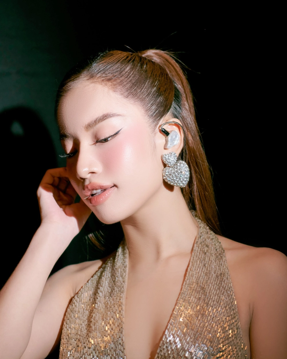 IF Lâm Bảo Ngọc truyền cảm hứng qua từng giai điệu