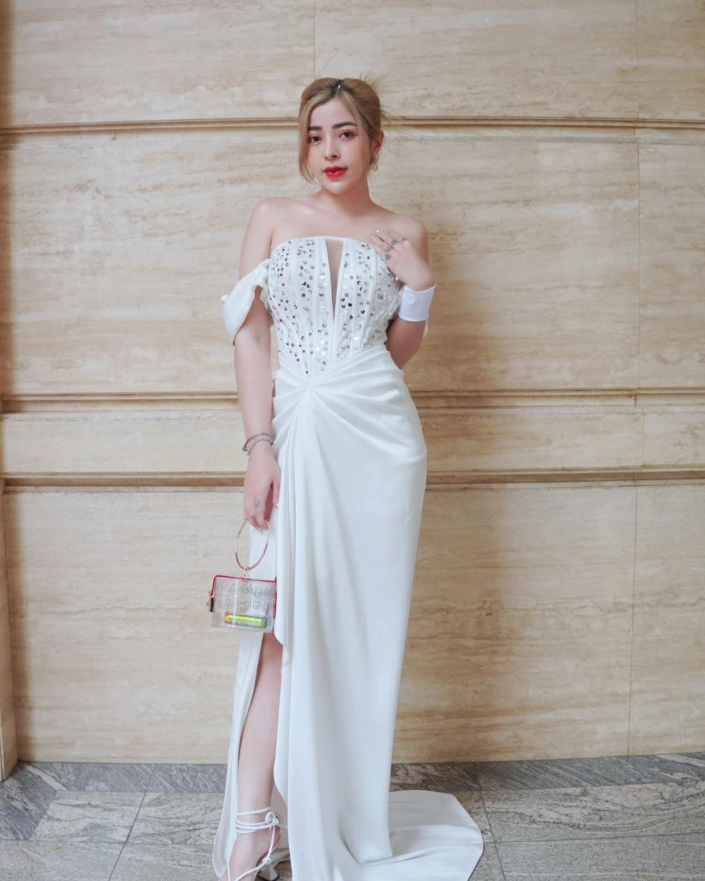 Linh Barbie có người yêu chưa đã cưới Jee Nguyễn 