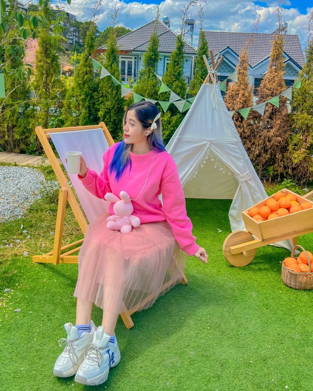 Người yêu của Linh Barbie là ai Jee Nguyễn chồng hiện tại 