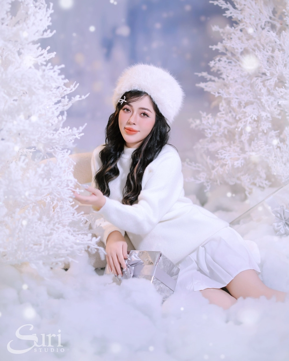 Linh Barbie TikToker 18.9 triệu follow diễn viên nổi tiếng 