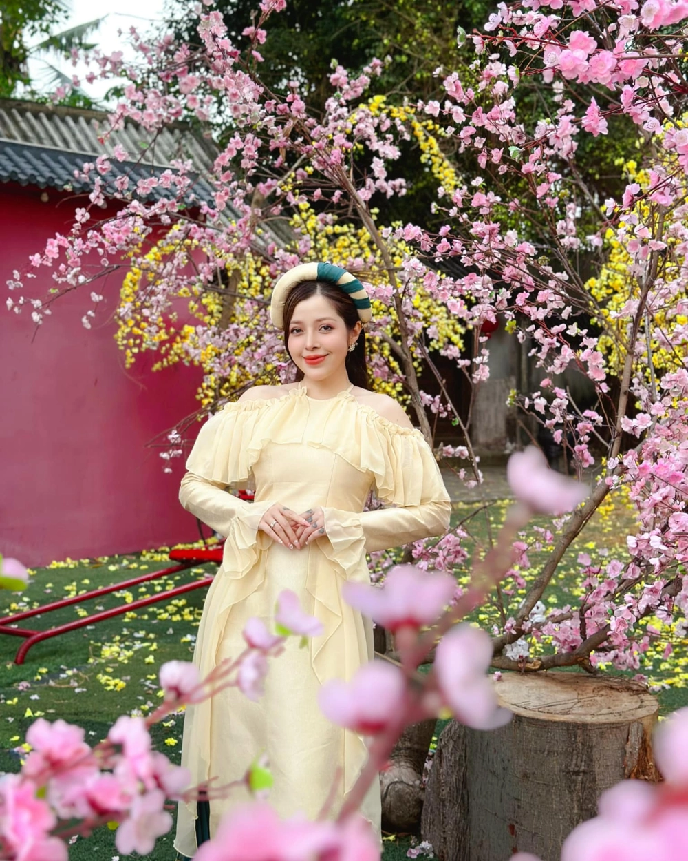 Linh Barbie TikTok 18.9 triệu follow video triệu view 