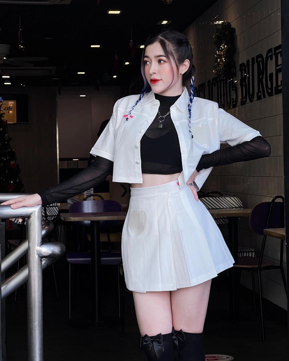 Linh Barbie sinh năm bao nhiều 1994 cung Sư Tử 