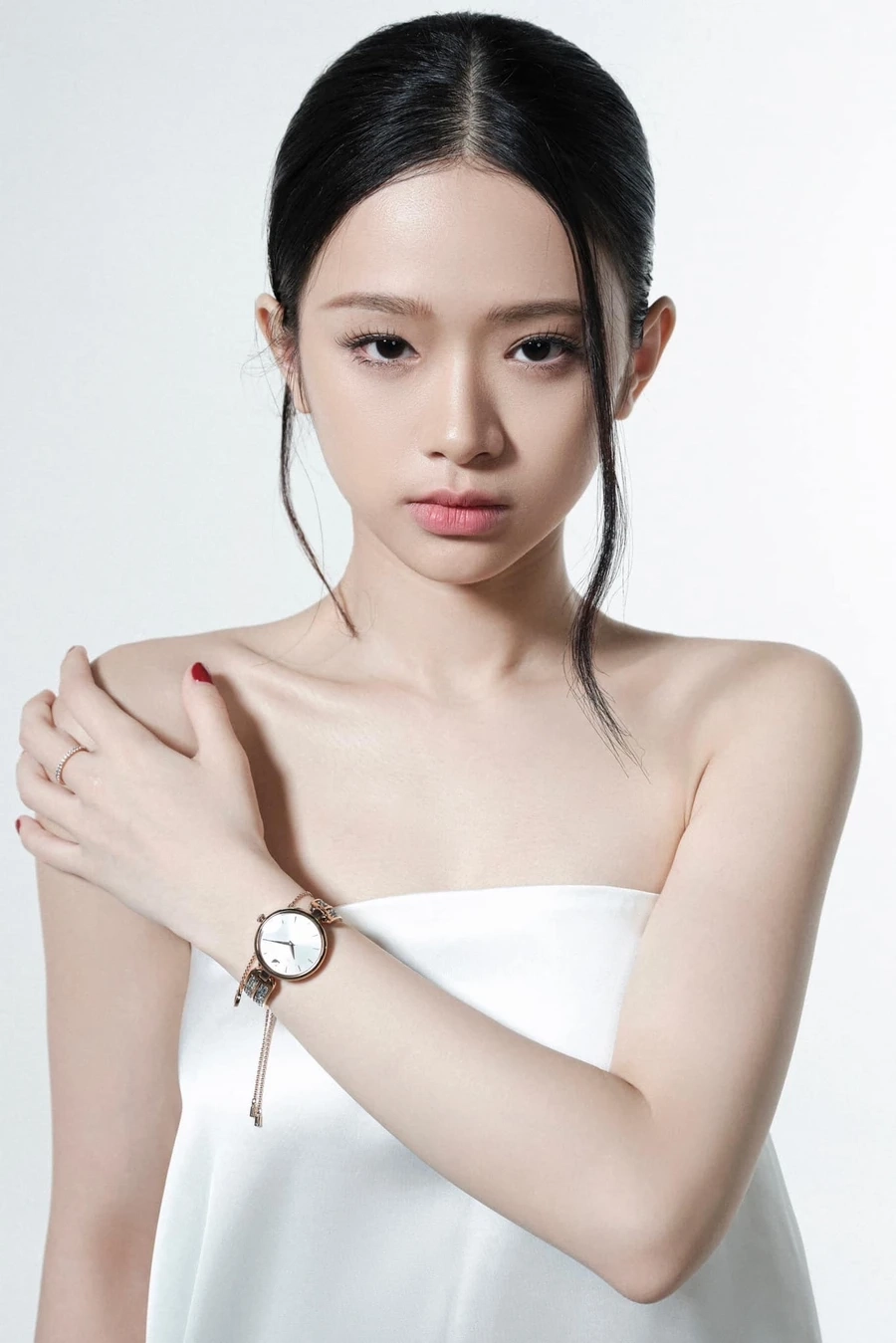 Fan khắp nơi tò mò về Linh Ka quê ở đâu