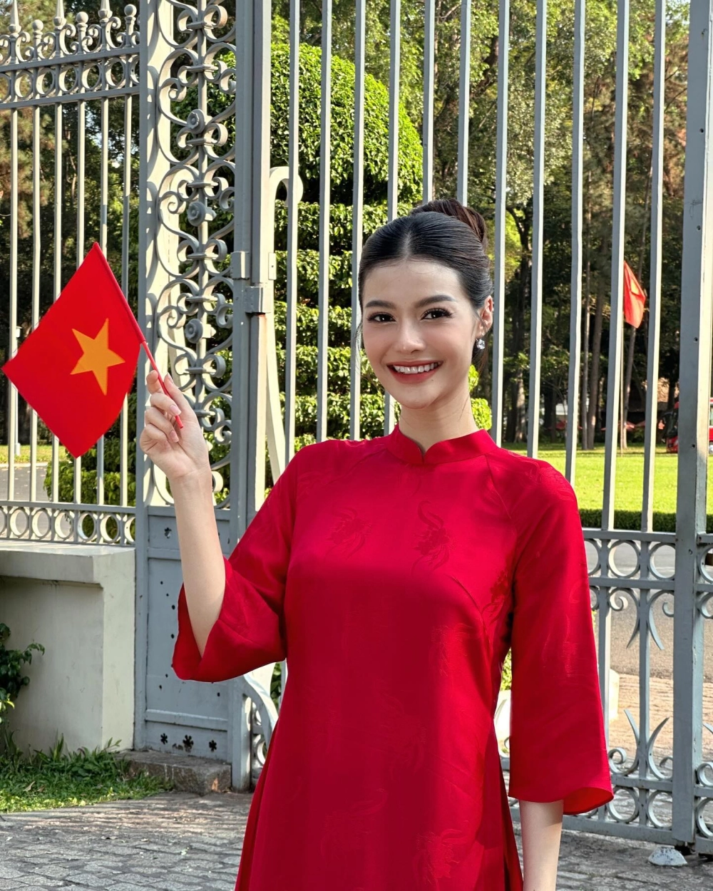 Lona Kiều Á hậu đa tài với hành trình chinh phục âm nhạc