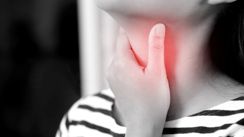 Đau họng xuất phát từ những nguyên nhân nào?