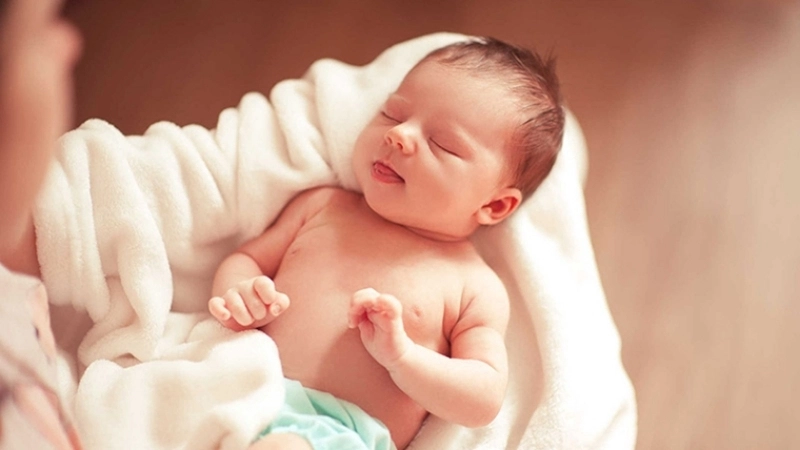 Khi nào bé bị đầy bụng cần đưa trẻ đến bác sĩ?