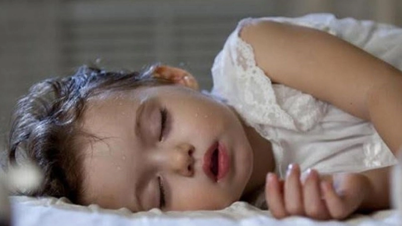 Hiểu đúng về mồ hôi trộm ở trẻ nhỏ