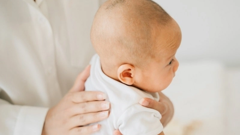Những điều bố mẹ cần tránh khi trị nấc cụt bé sơ sinh
