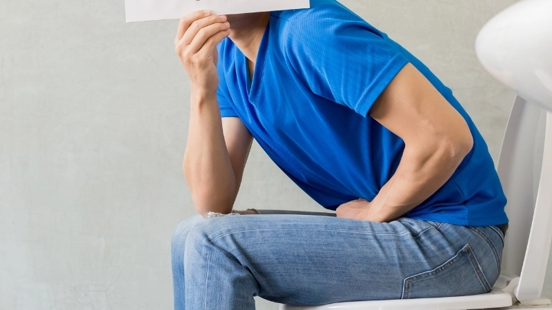 Táo bón là tình trạng rối loạn tiêu hóa phổ biến, khiến người bệnh cảm thấy khó chịu