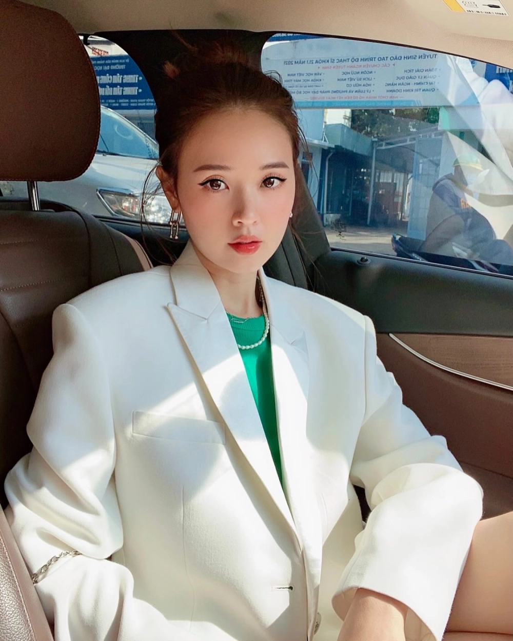 Midu Tiktok hơn 1 triệu follow với clip thời trang đời sống 