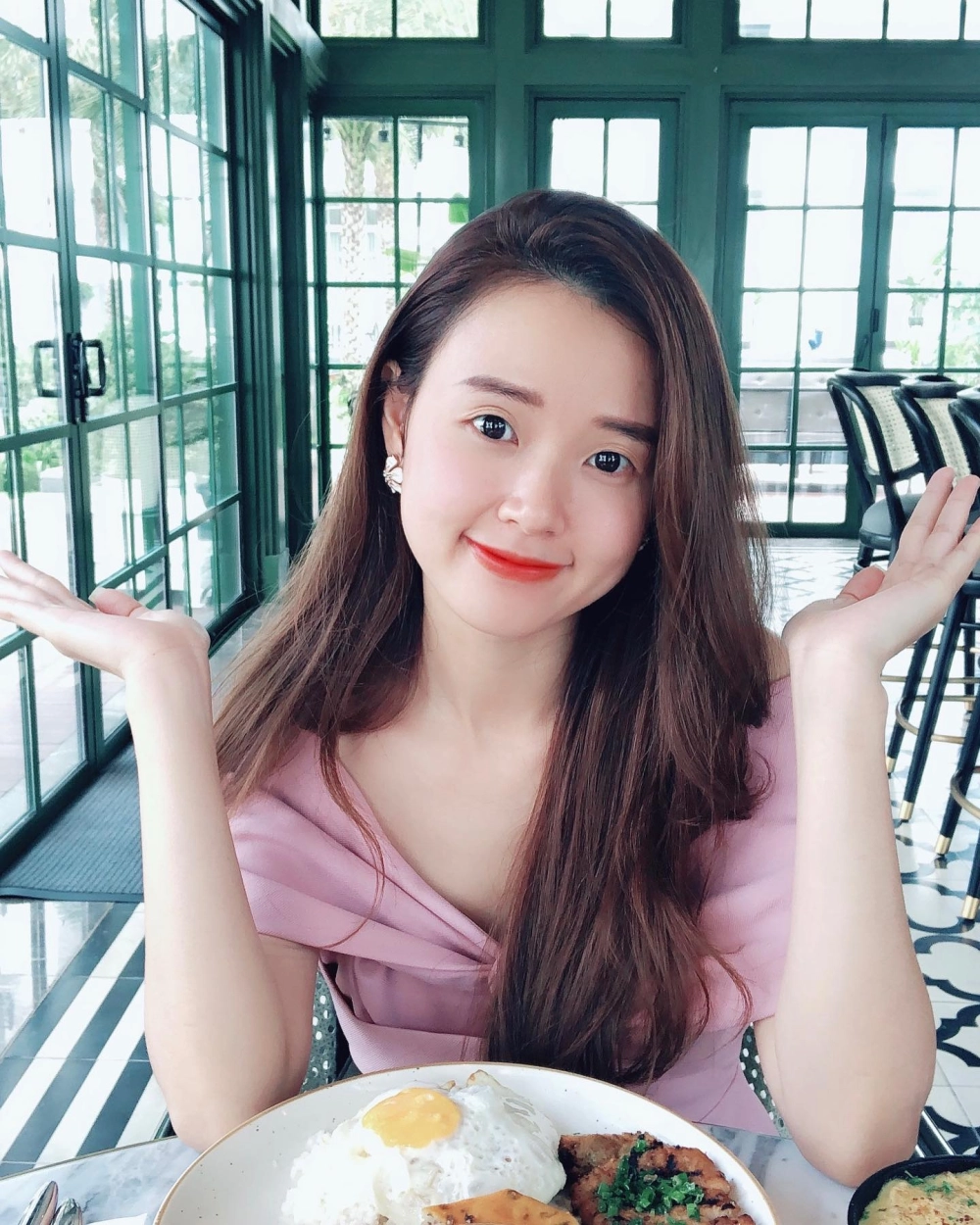 Midu Instagram hơn 2 triệu follow chia sẻ thời trang cuộc sống 