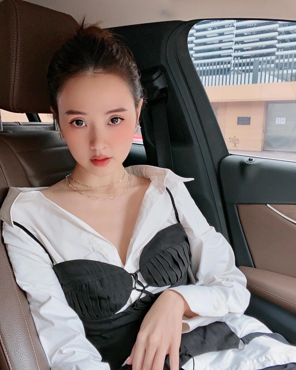 Midu bao nhiêu tuổi 36 tuổi vẫn trẻ trung quyến rũ 