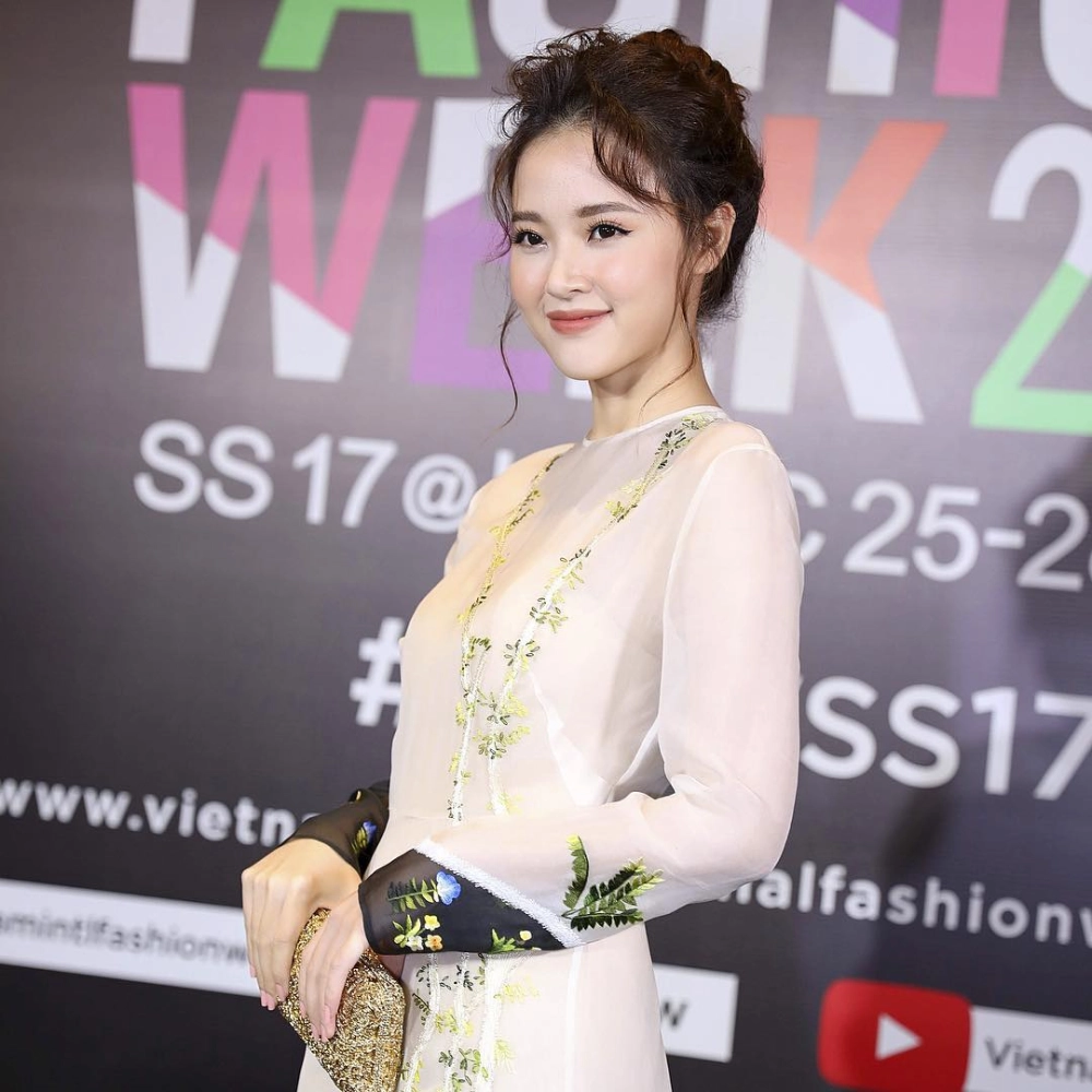 Midu làm nghề gì diễn viên giảng viên doanh nhân thời trang 