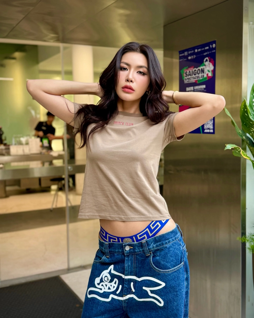 Minh Tú mạnh mẽ và rắn rỏi trong Sao nhập ngũ