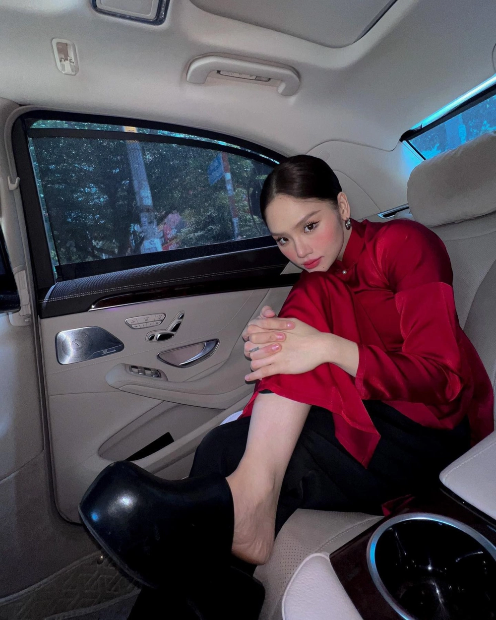 Thưởng thức lời bài hát Miu Lê Mình yêu từ bao giờ lãng mạn