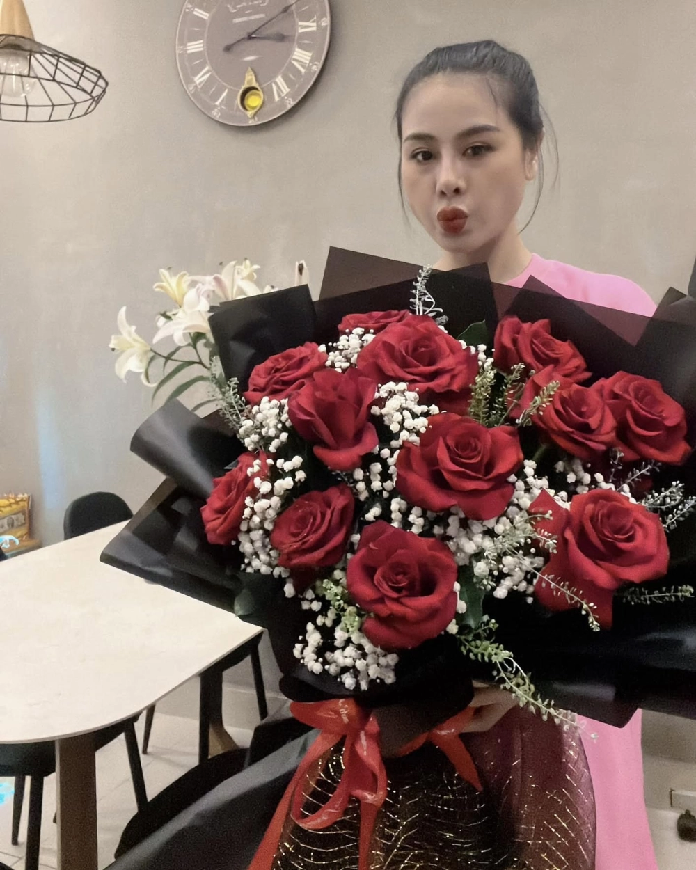 Họp báo Nam Thư lần này không chỉ chia sẻ về công việc mà còn về đời sống